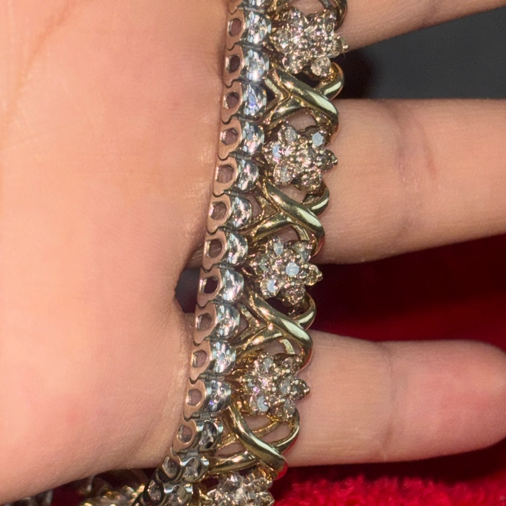 Beautiful 14k tennis bracelet - Picture 5 of 6